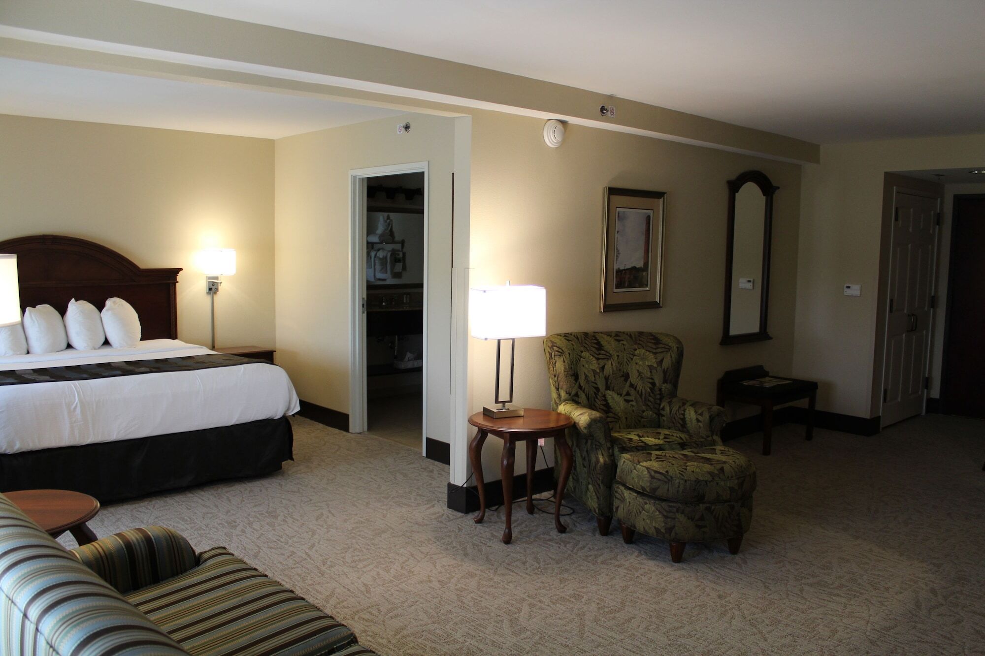 Wingate By Wyndham Columbia/Lexington Hotel Exterior photo